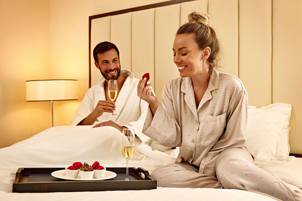 Sheraton Zagreb Hotel — Hotel rooms in Zagreb, Zagreb (city)