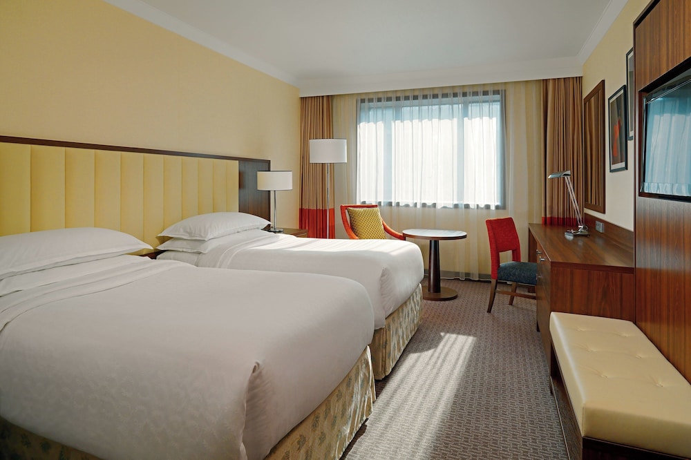 Sheraton Zagreb Hotel — Hotel rooms in Zagreb, Zagreb (city)