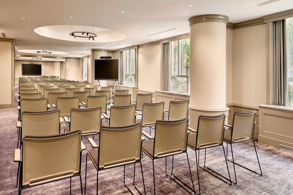Sheraton Zagreb Hotel — Hotel building in Zagreb, Zagreb (city)