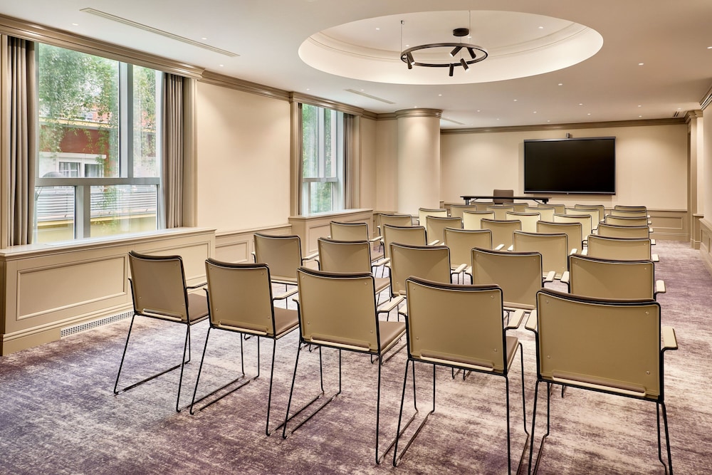 Sheraton Zagreb Hotel — Hotel building in Zagreb, Zagreb (city)