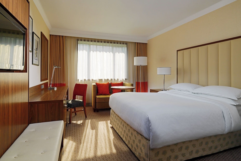 Sheraton Zagreb Hotel — Hotel rooms in Zagreb, Zagreb (city)