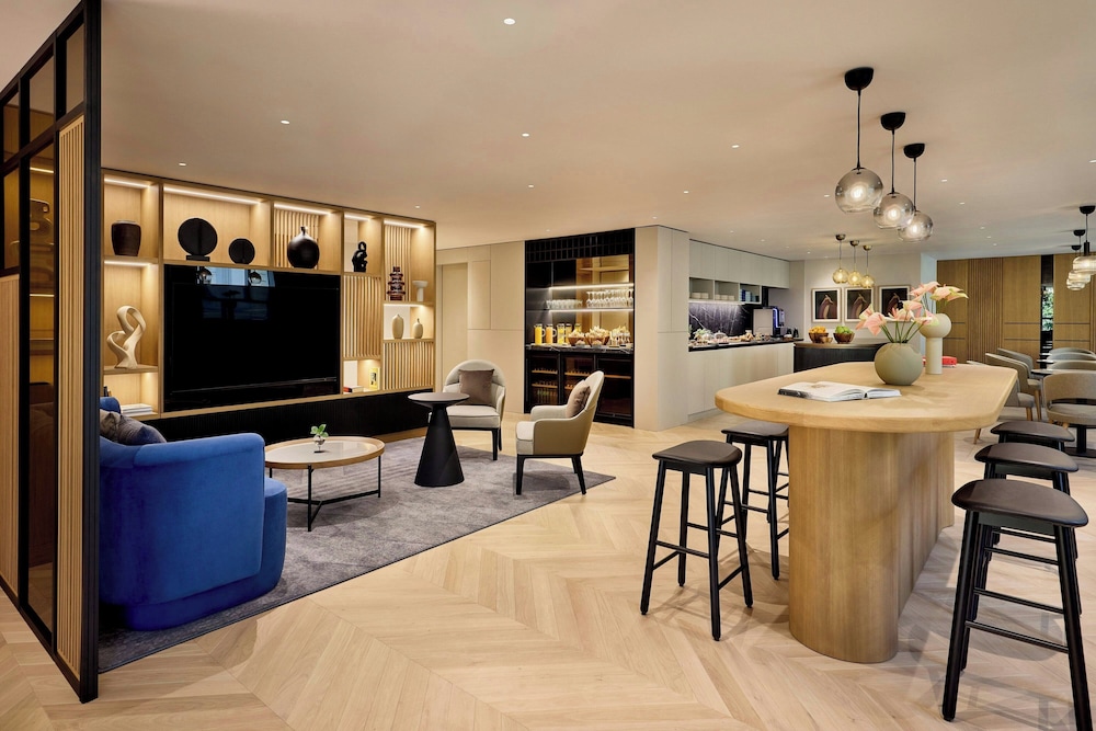 Sheraton Zagreb Hotel — Restaurant & bars in Zagreb, Zagreb (city)
