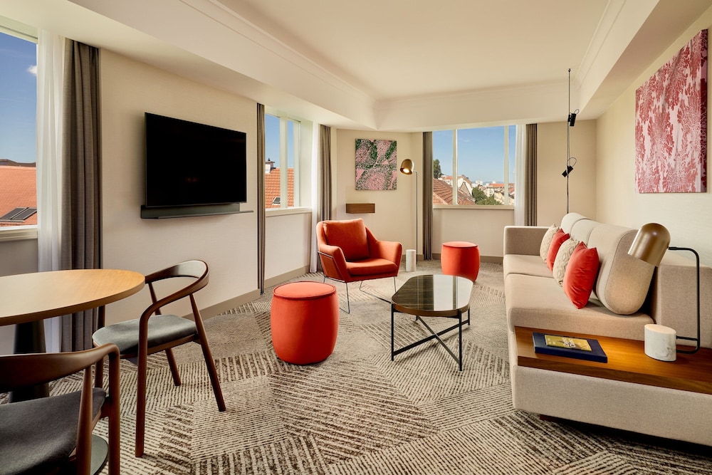 Sheraton Zagreb Hotel — Hotel rooms in Zagreb, Zagreb (city)