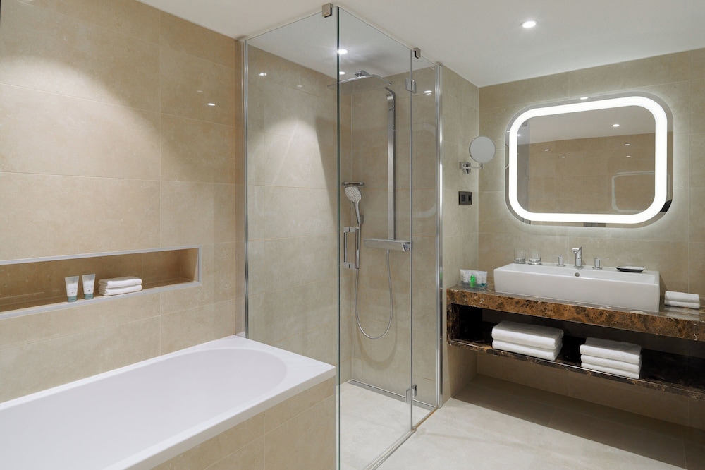 The Westin Zagreb — Hotel rooms in Zagreb, Zagreb (city)