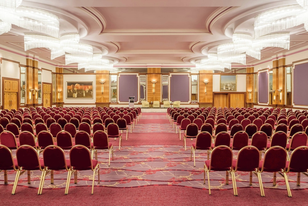 The Westin Zagreb — Hotel building in Zagreb, Zagreb (city)