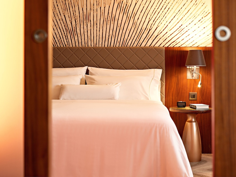 The Westin Zagreb — Hotel rooms in Zagreb, Zagreb (city)