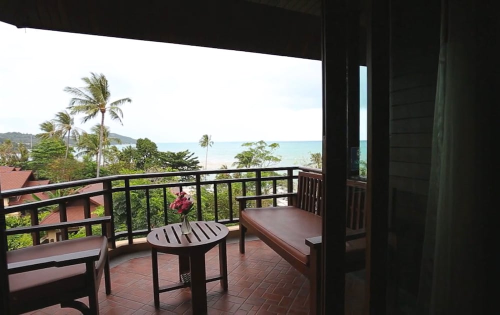 Nora Beach Resort and Spa — Hotel rooms in Bo Phut, Surat Thani