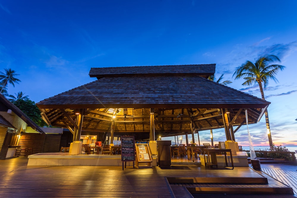 Nora Beach Resort and Spa — Restaurant & bars in Bo Phut, Surat Thani