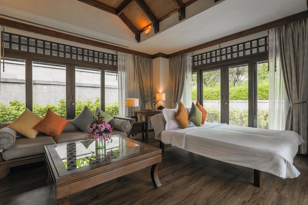 Nora Beach Resort and Spa — Hotel rooms in Bo Phut, Surat Thani