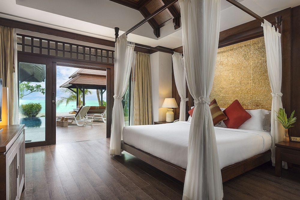 Nora Beach Resort and Spa — Hotel rooms in Bo Phut, Surat Thani