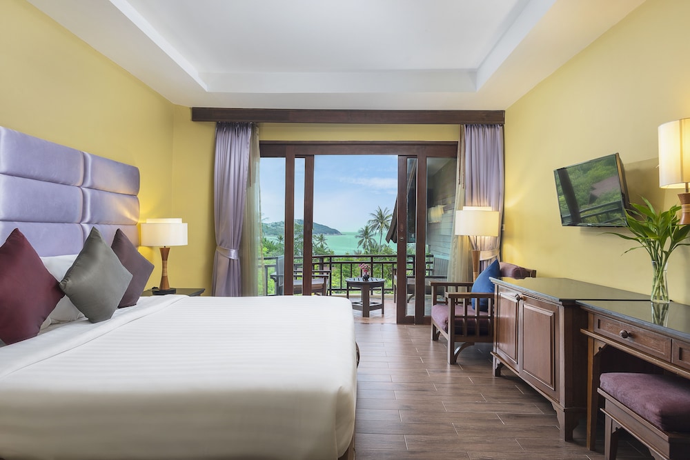 Nora Beach Resort and Spa — Hotel rooms in Bo Phut, Surat Thani