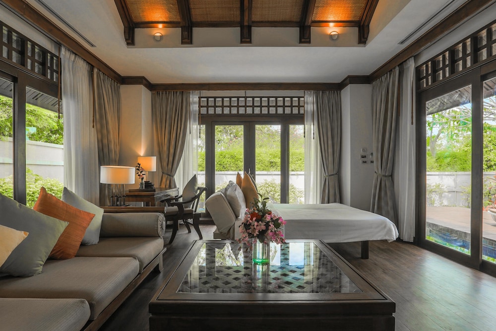 Nora Beach Resort and Spa — Hotel rooms in Bo Phut, Surat Thani