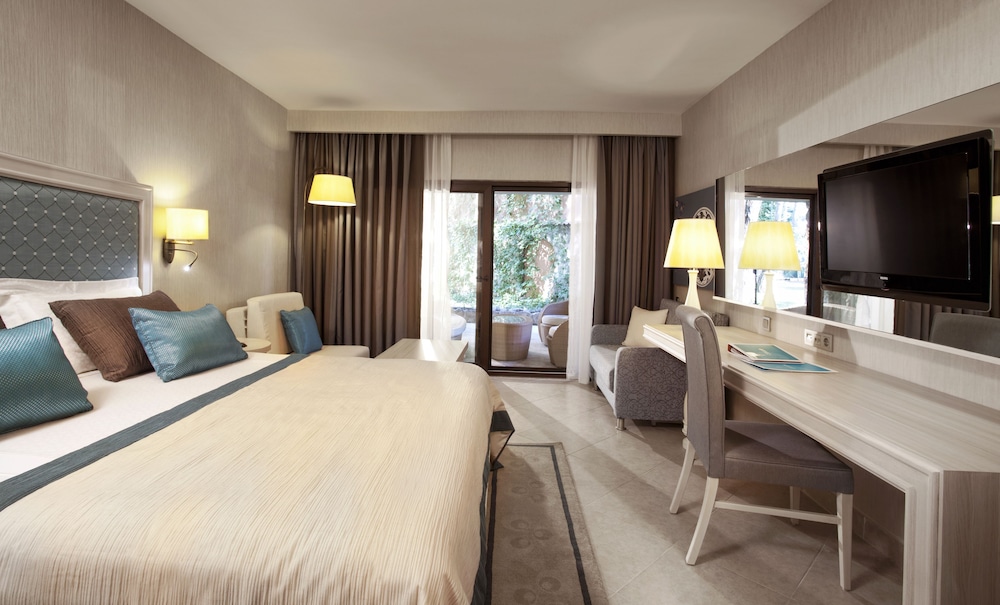 Martı Myra - All Inclusive — Hotel rooms in Kemer