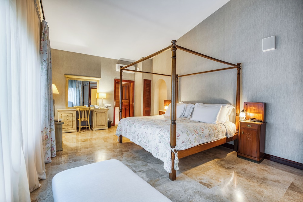 Martı Myra - All Inclusive — Hotel rooms in Kemer