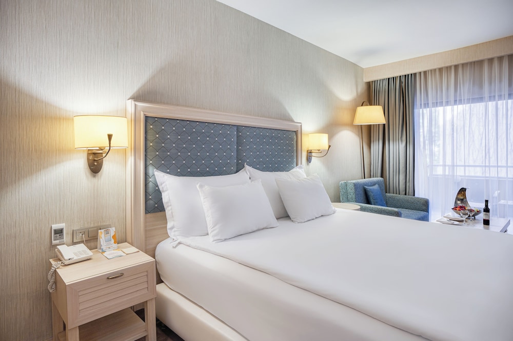 Martı Myra - All Inclusive — Hotel rooms in Kemer