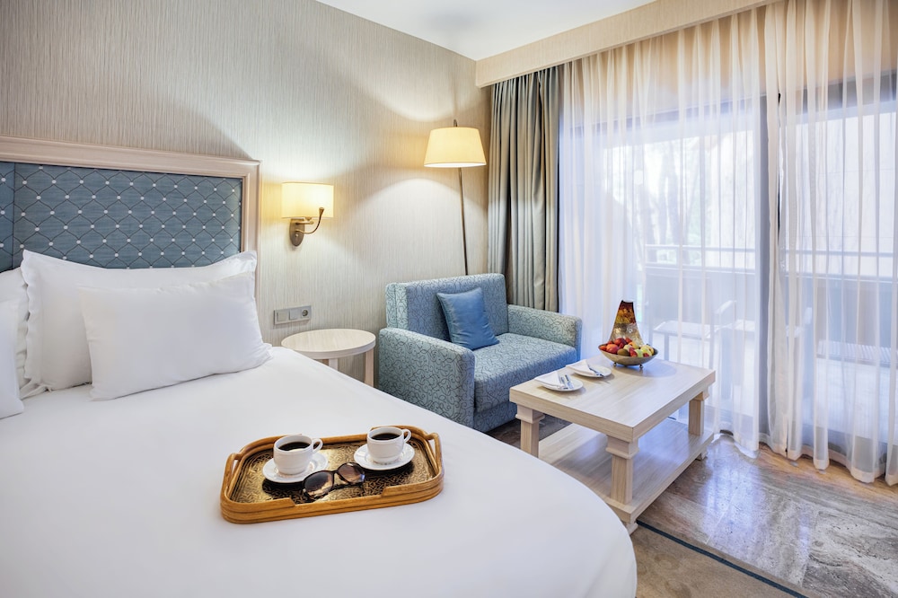 Martı Myra - All Inclusive — Hotel rooms in Kemer