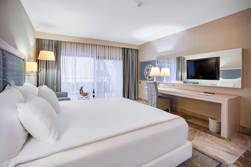 Martı Myra - All Inclusive — Hotel rooms in Kemer