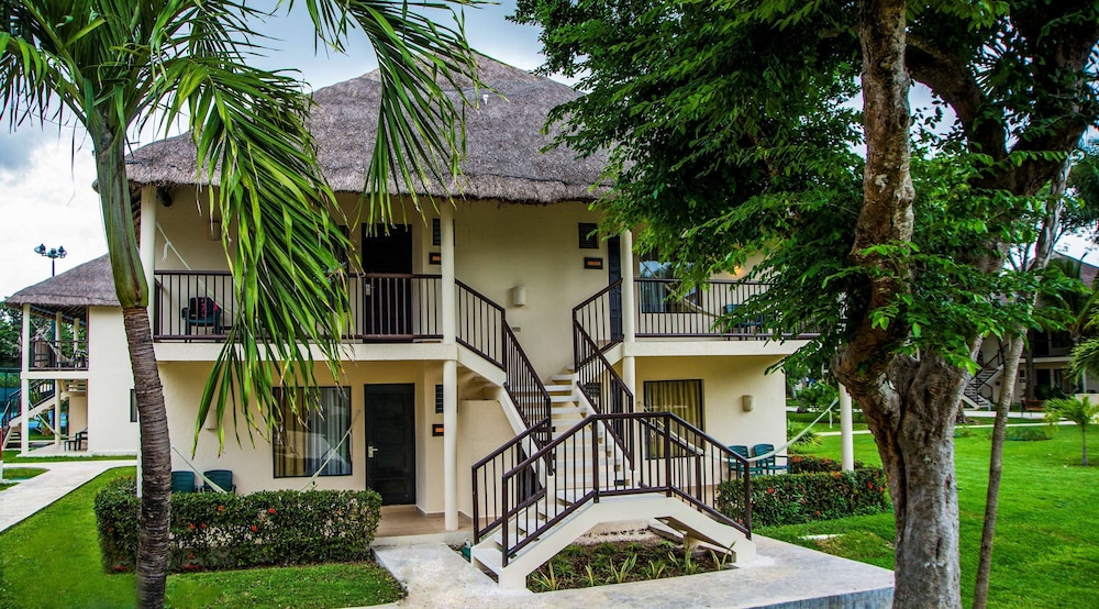 Allegro Playacar - All Inclusive — Hotel building in Playa del Carmen, Quintana Roo