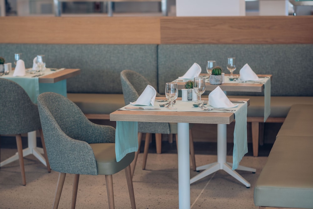 Iberostar Waves Cala Domingos -All Inclusive — Restaurant & bars in Calas de Mallorca, Balearic Islands
