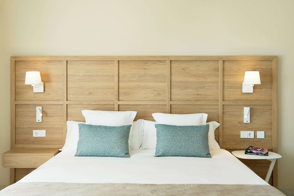 Iberostar Waves Cala Domingos -All Inclusive — Hotel rooms in Calas de Mallorca, Balearic Islands