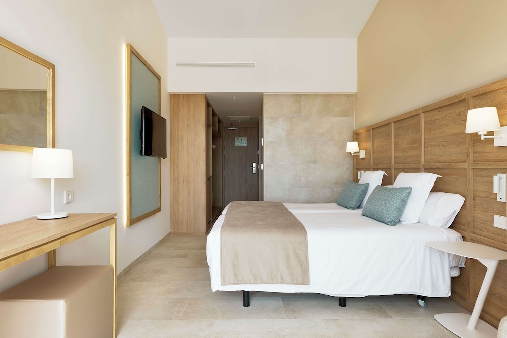Iberostar Waves Cala Domingos -All Inclusive — Hotel rooms in Calas de Mallorca, Balearic Islands