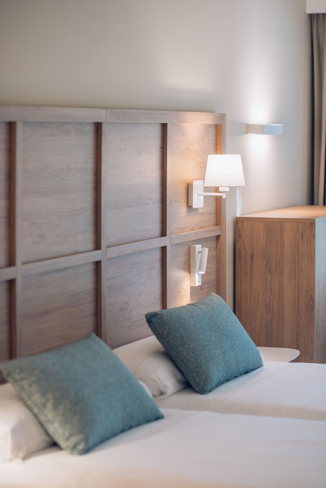 Iberostar Waves Cala Domingos -All Inclusive — Hotel rooms in Calas de Mallorca, Balearic Islands