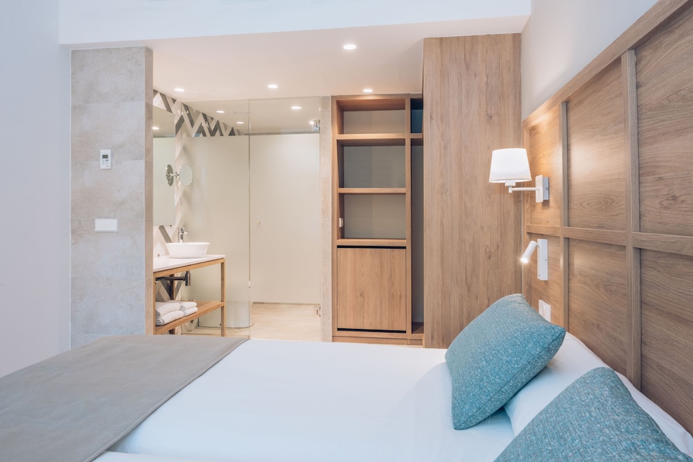 Iberostar Waves Cala Domingos -All Inclusive — Hotel rooms in Calas de Mallorca, Balearic Islands