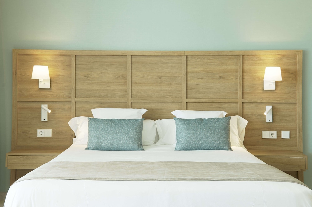 Iberostar Waves Cala Domingos -All Inclusive — Hotel rooms in Calas de Mallorca, Balearic Islands