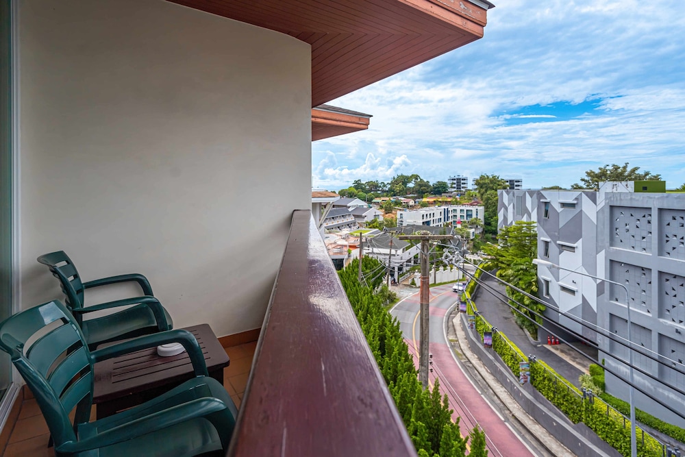 Orchidacea Resort — Hotel building in Karon, Phuket Province