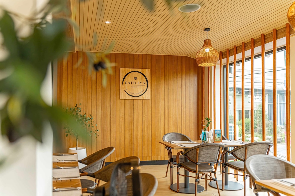 Orchidacea Resort — Restaurant & bars in Karon, Phuket Province