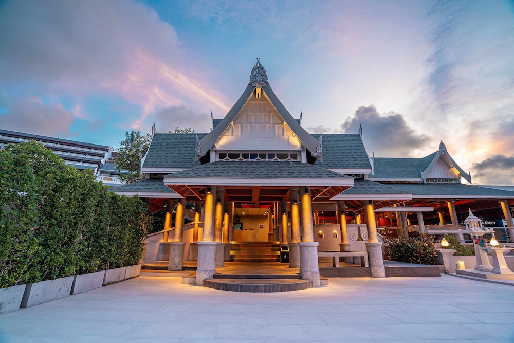 Orchidacea Resort — Hotel building in Karon, Phuket Province