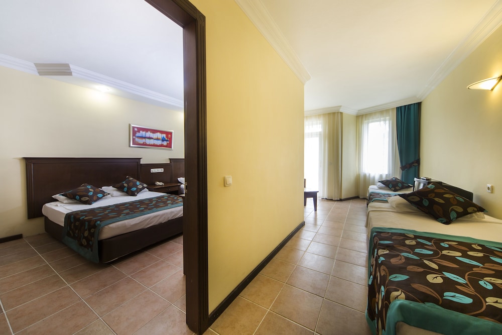 Club Dizalya Hotel — Hotel rooms in Alanya