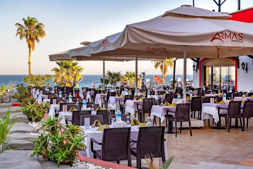 Armas Labada — Restaurant & bars in Kemer