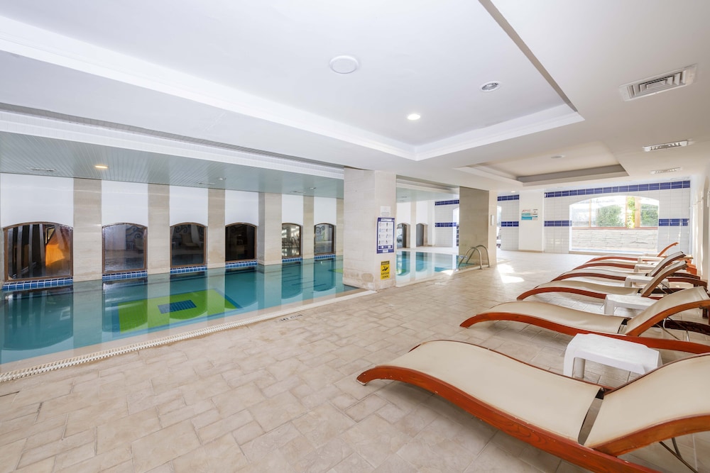 Armas Labada — Swimming pool in Kemer
