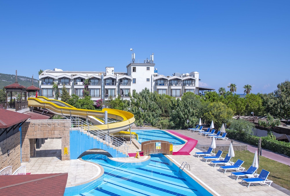 Armas Labada — Beach in Kemer