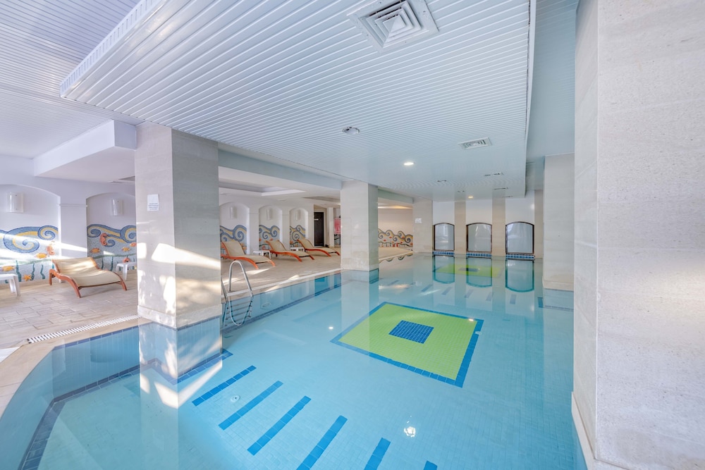 Armas Labada — Swimming pool in Kemer