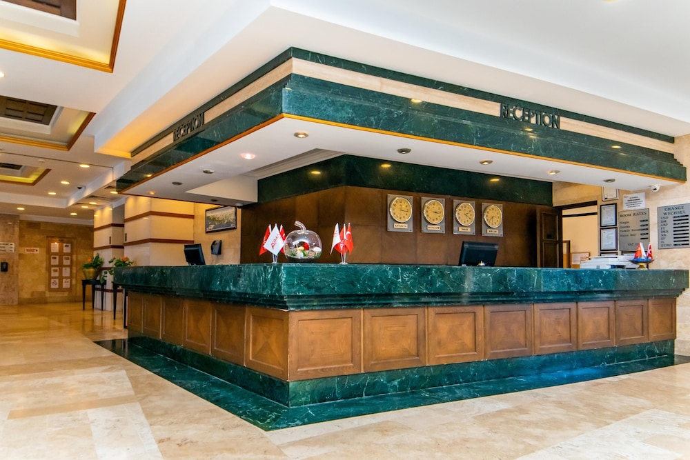 Armas Labada — Hotel building in Kemer