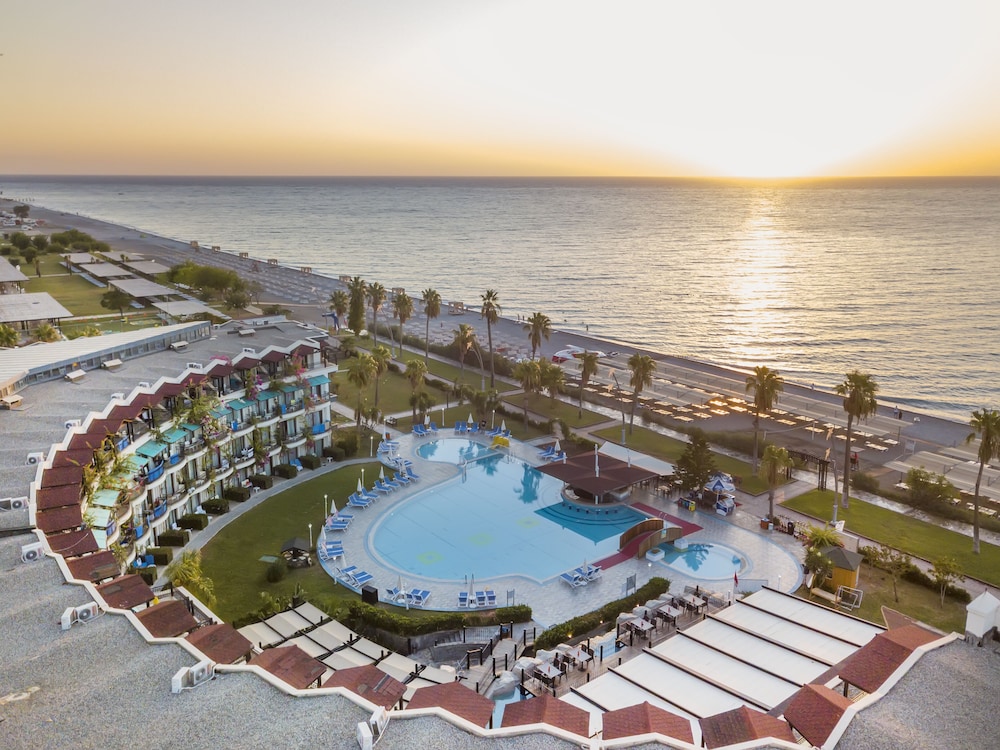 Armas Labada — Beach in Kemer