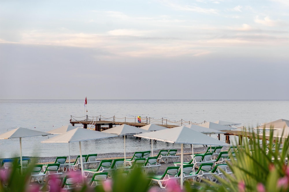 Armas Labada — Beach in Kemer