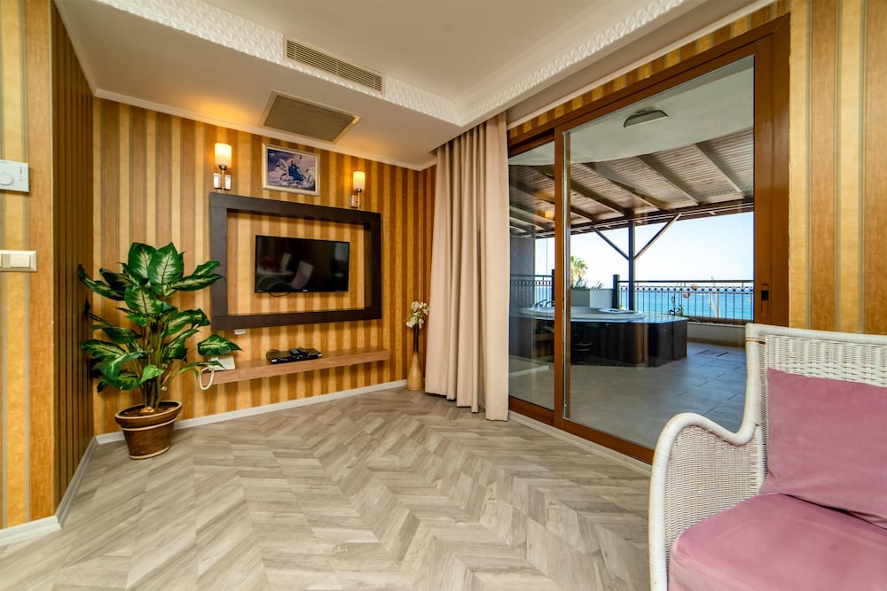 Armas Labada — Hotel rooms in Kemer