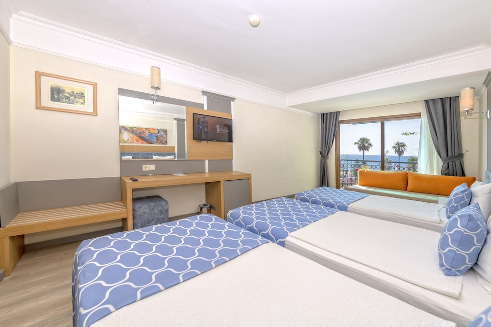 Armas Labada — Hotel rooms in Kemer