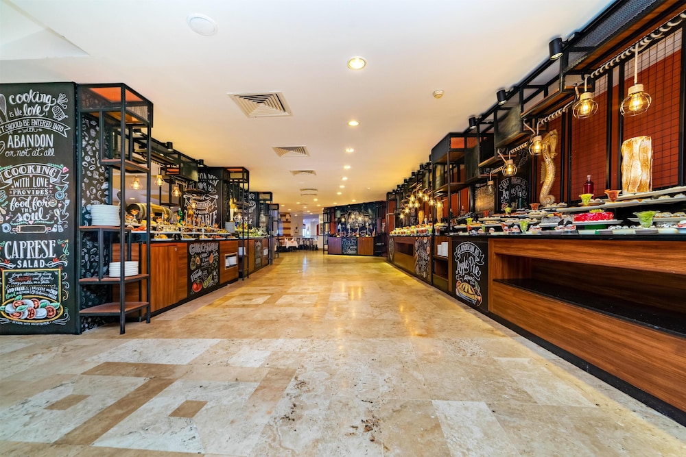 Armas Labada — Restaurant & bars in Kemer