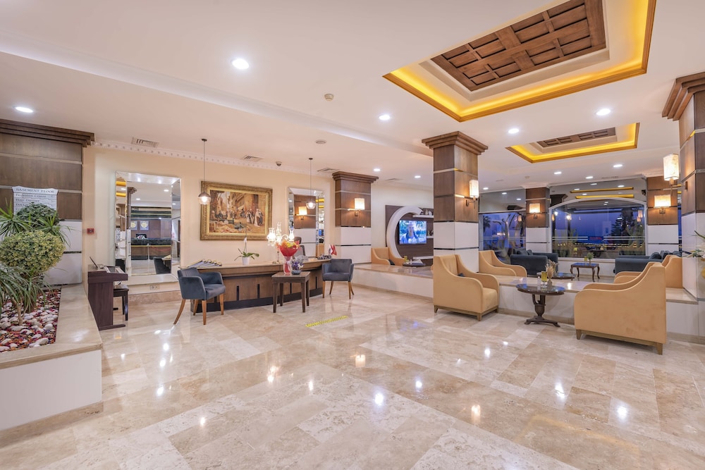 Armas Labada — Hotel building in Kemer