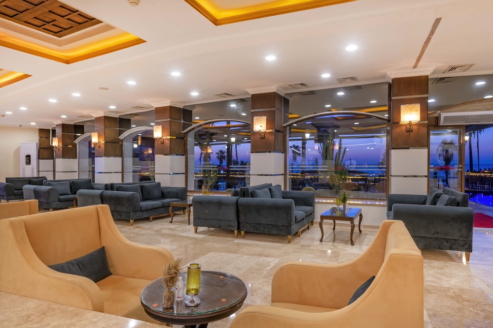 Armas Labada — Hotel building in Kemer
