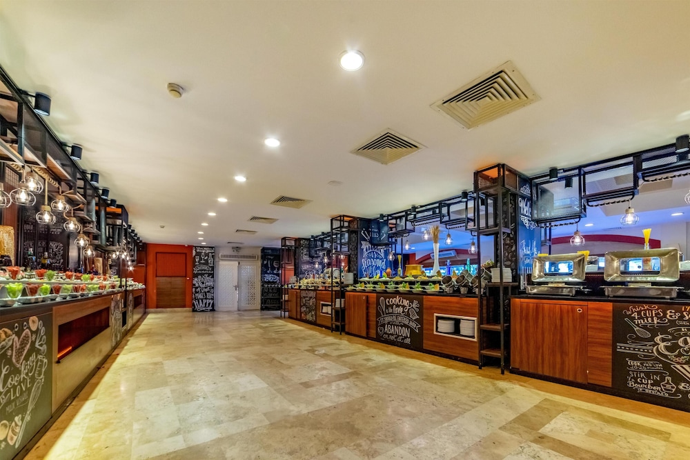 Armas Labada — Restaurant & bars in Kemer