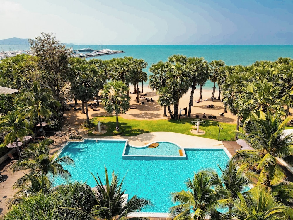 Ravindra Beach Resort And Spa — Main photo in Sattahip, Chonburi