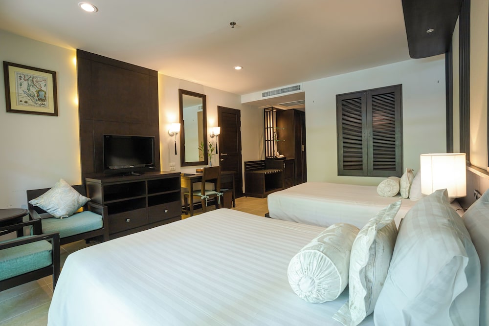 Ravindra Beach Resort And Spa — Hotel rooms in Sattahip, Chonburi