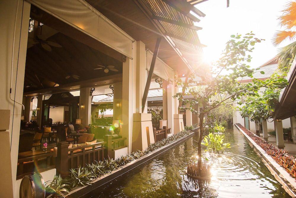 Ravindra Beach Resort And Spa — Restaurant & bars in Sattahip, Chonburi