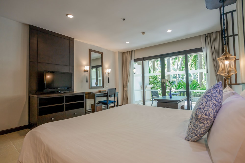 Ravindra Beach Resort And Spa — Hotel rooms in Sattahip, Chonburi
