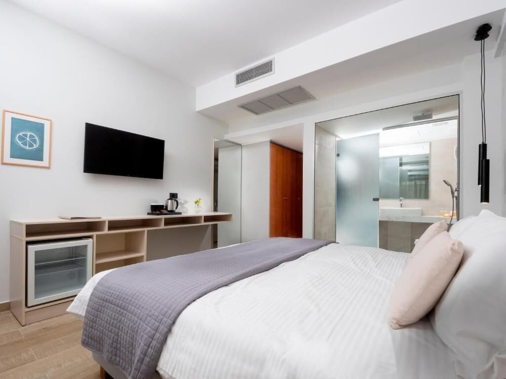 Athena Hotel — Hotel rooms in Rhodes Town, South Aegean
